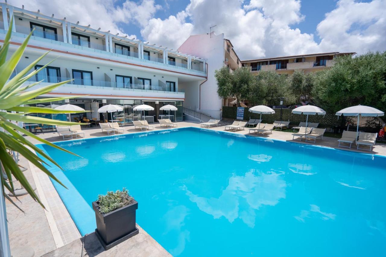 Horizon Hotel Badesi Exterior photo